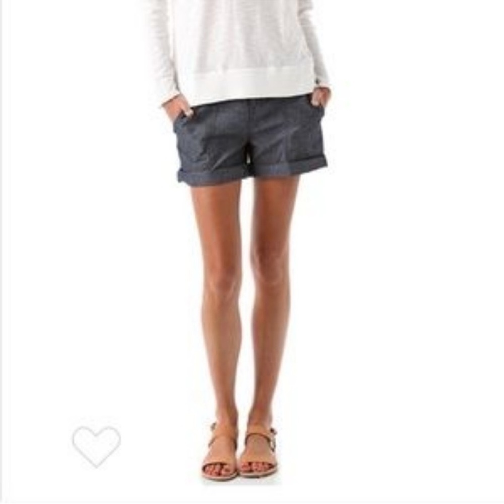 Vince Cargo Shorts In Rise Chambray